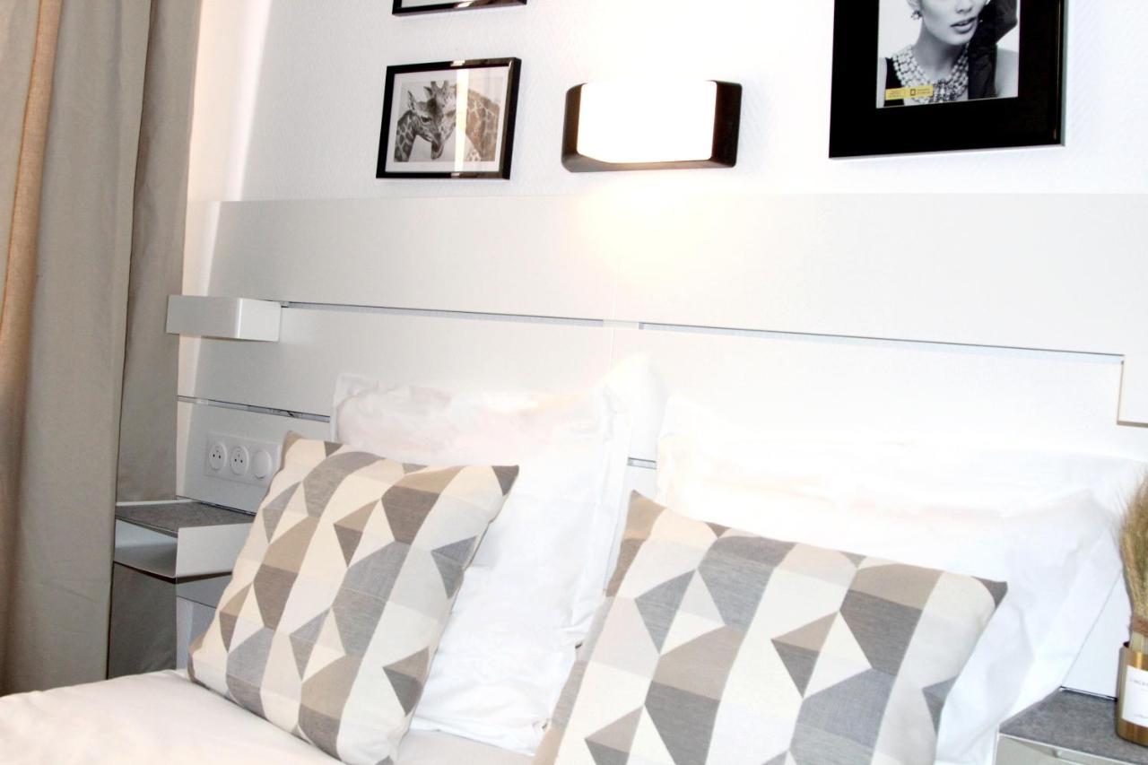 Hotel Le 23 Clichy Exterior photo